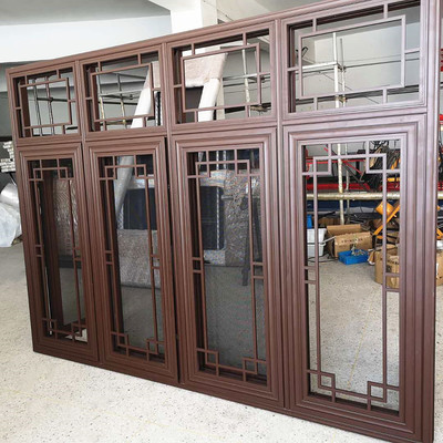 做鋁合金仿古門窗，板栗色是唯一選擇嗎？冠墅陽光百葉窗的多樣化美學(xué)